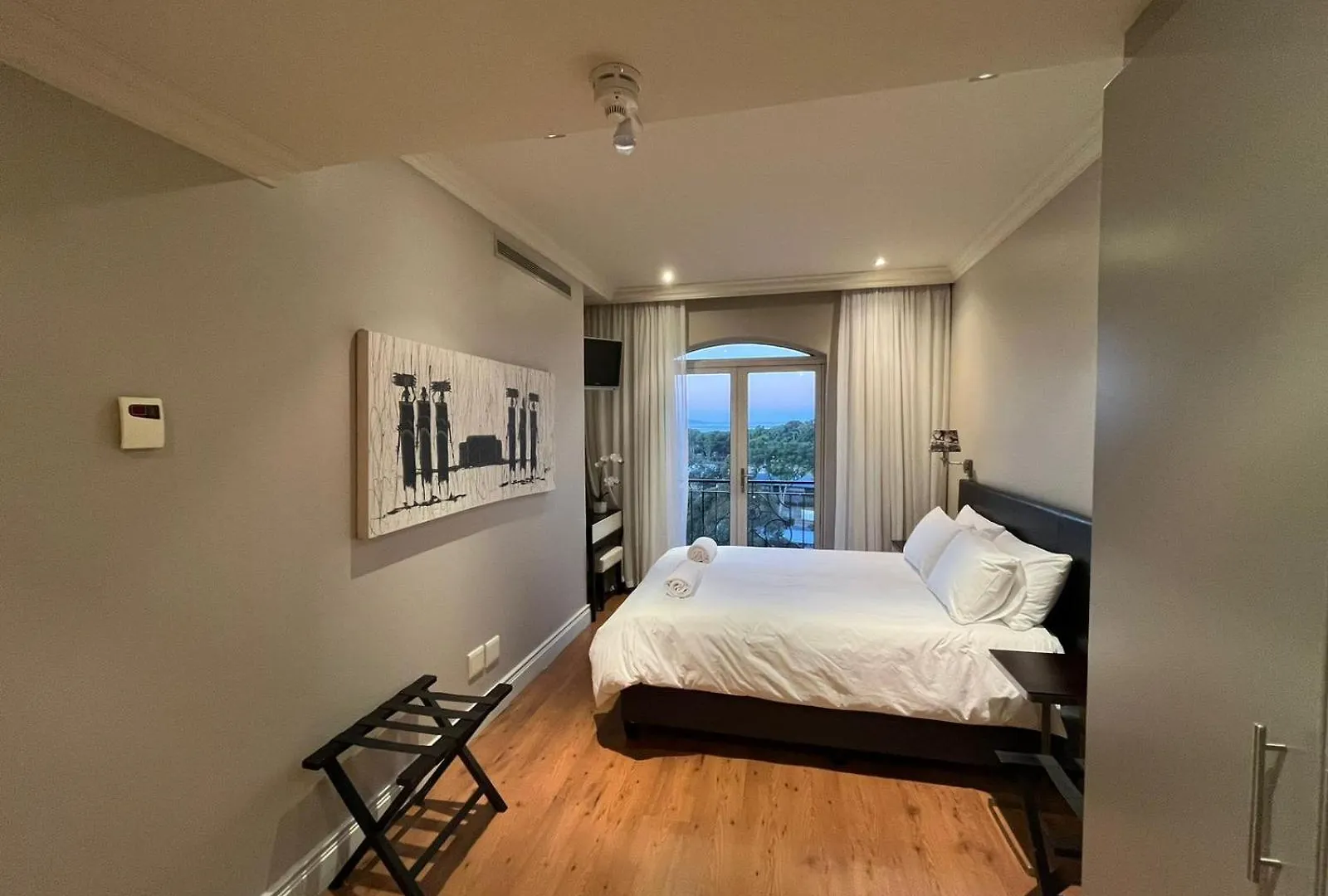 Cape Royale Luxury Suite Cape Town